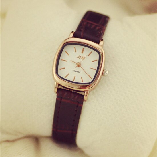 Casual retro women quartz watches