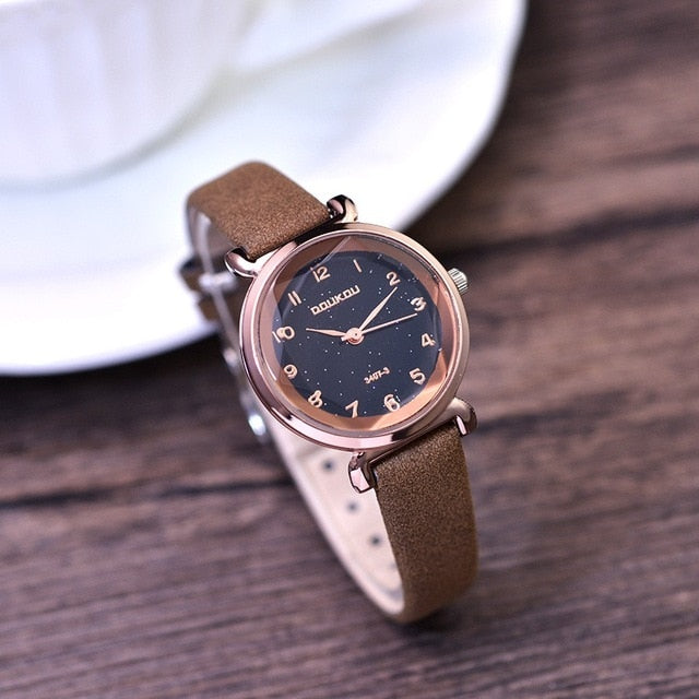 Vintage leather quartz women watch