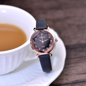 Vintage leather quartz women watch