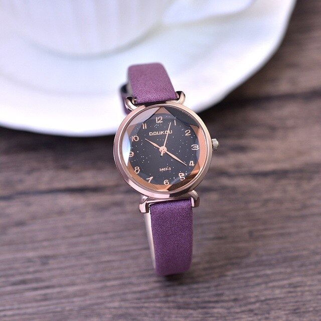 Vintage leather quartz women watch
